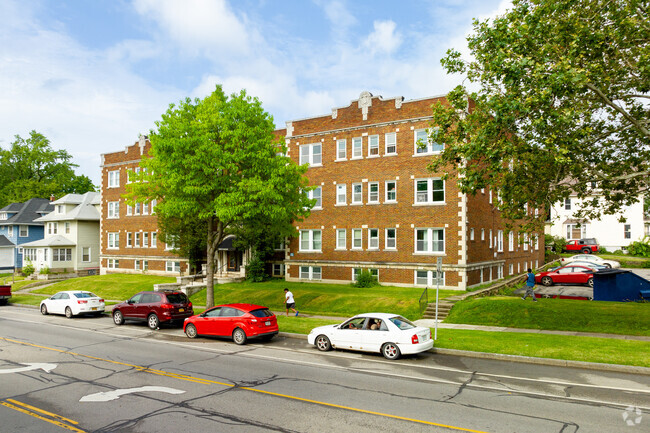 Building Photo - Dewey Avenue Apartments