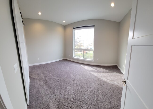 Bedroom #1 - 232 Mulberry St