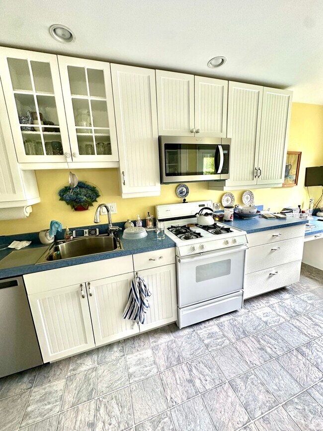 Foto del edificio - 3204 Woodhollow Dr