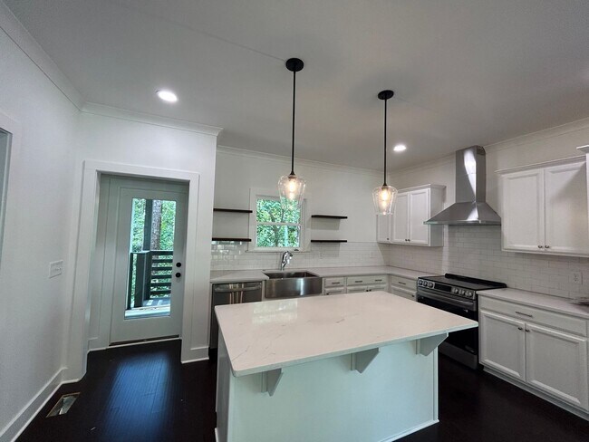 Building Photo - Home for Rent in Vestavia Hills, AL!!! Ava...