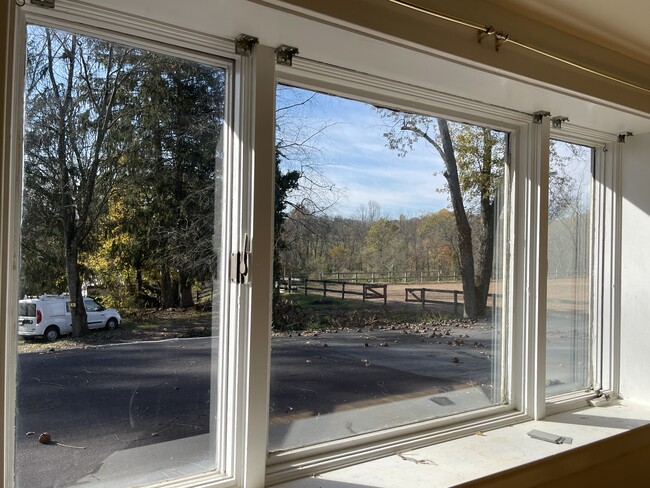 Foto del edificio - 130 Spring Creek Ln