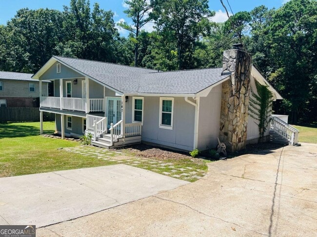 Building Photo - 147 N Lake Dr