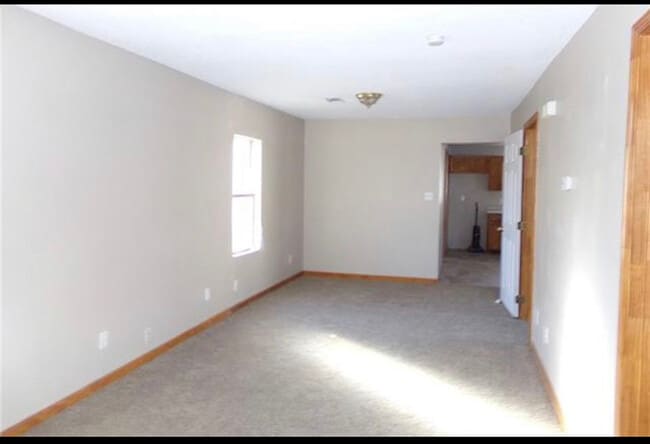 Living and dining - 236 Valley St