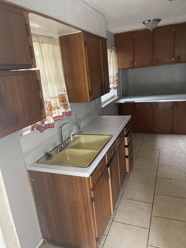 Foto principal - 9221 Savanna Dr