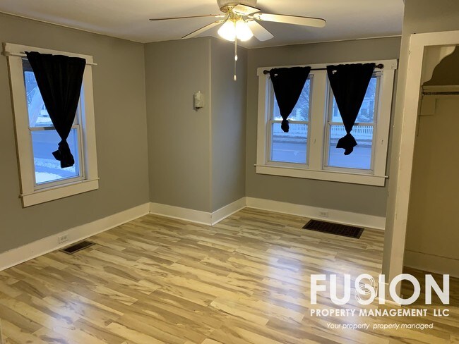 Building Photo - 1451 Williston Rd