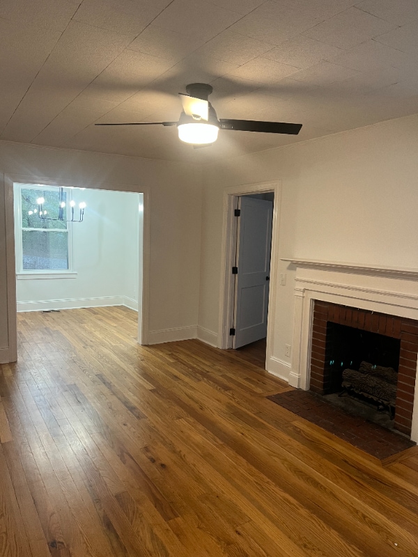 Building Photo - 901 Kalmia St