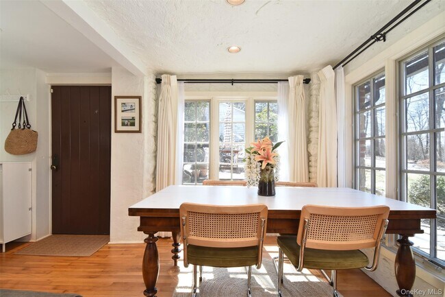 Foto del edificio - 116 Potter Rd