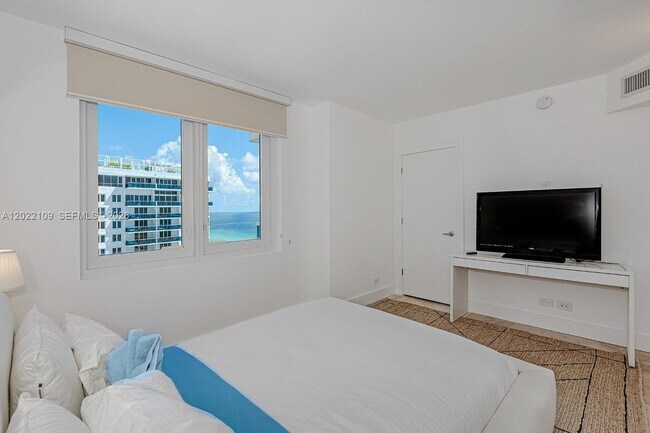 Foto del edificio - 2301 Collins Ave