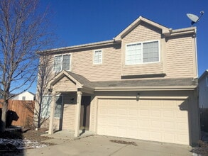 Building Photo - 736 Pine Lake Dr