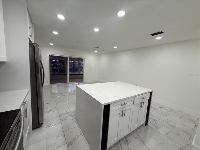 Foto del edificio - 5039 Pelican Dr