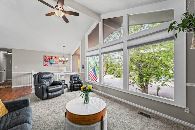 Building Photo - 9107 S Peach Blossom Dr