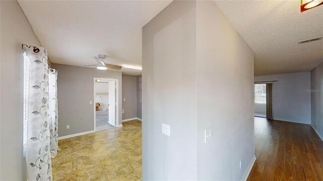 Building Photo - 9771 SW 97th Ln