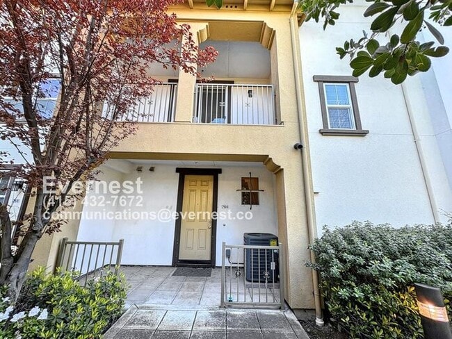 Building Photo - 764 Grandview Terrace
