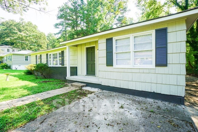 Building Photo - 1209 Lynn Acres Dr