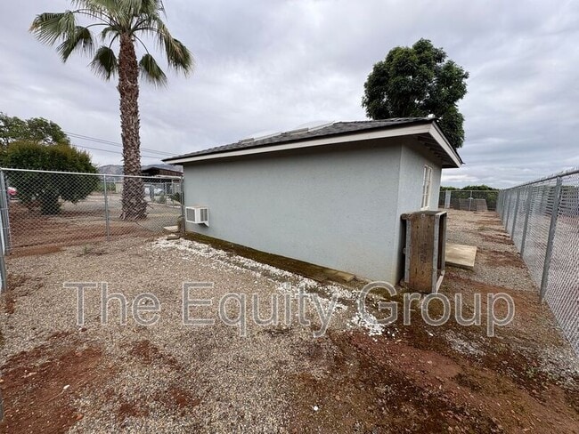 Foto del edificio - 14519 Avenue 416