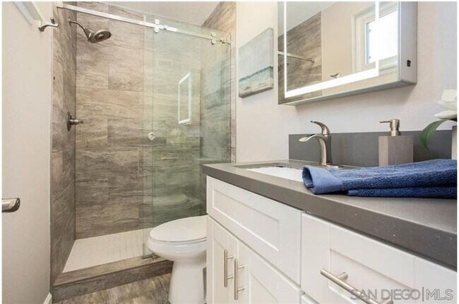 Foto del edificio - Beautiful 3 BD, 2 BA Home in Clairemont w/ Garage & Spacious Yard!