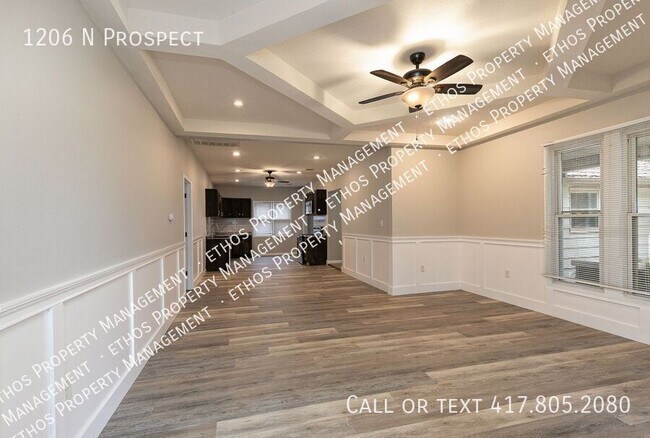 Foto del edificio - 1206 N Prospect-