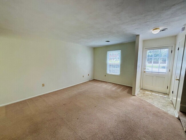 Foto del edificio - 2 Bedroom, 1.5 Bath Townhouse