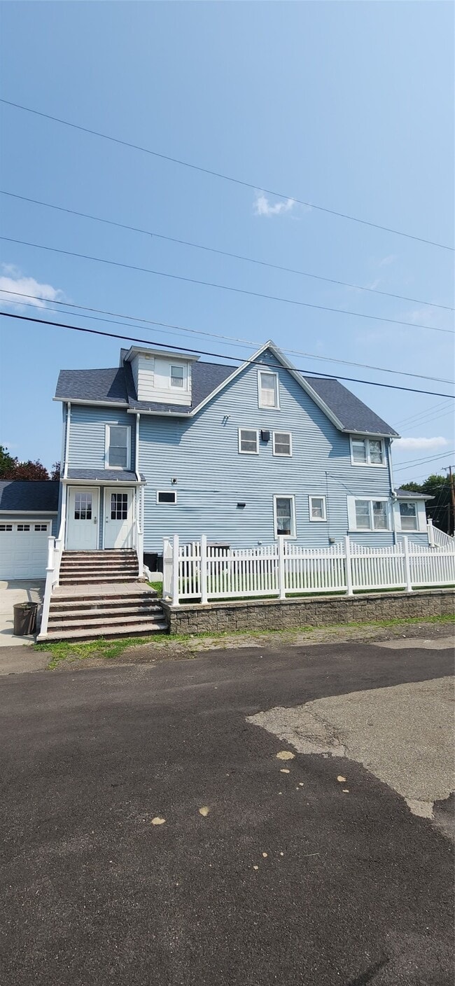 Building Photo - 91 Grand Ave
