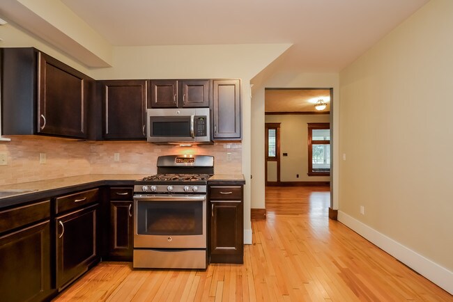Foto del edificio - 53 Carlton Ave SE