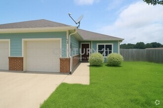 Building Photo - 112 Bridle Ct