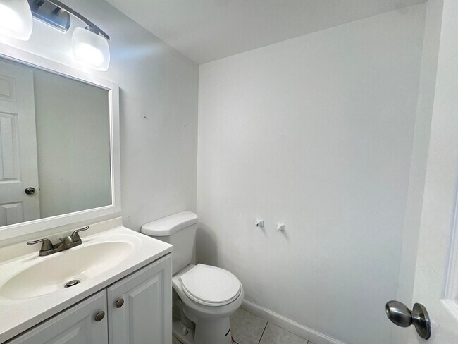 Foto del edificio - 2100 Springdale Blvd