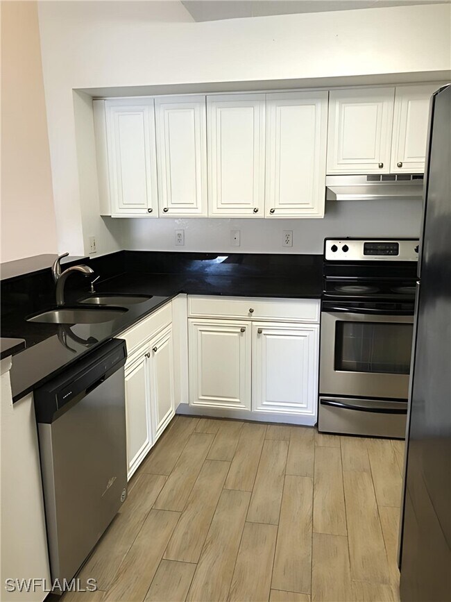 Foto del edificio - 8255 Ibis Club Dr