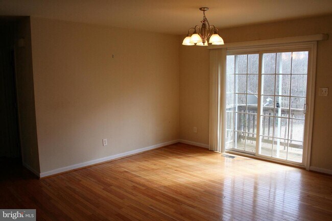 Building Photo - 367 John Tucker Rd