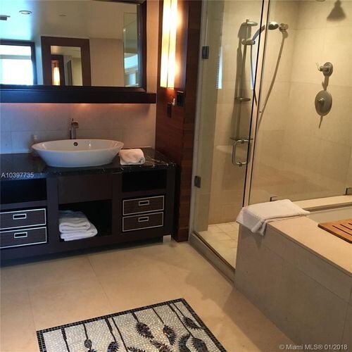 Foto del edificio - 6801 Collins Ave