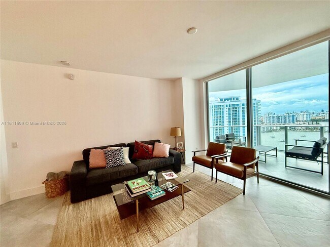 Foto del edificio - 17111 Biscayne Blvd