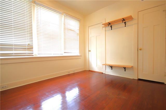Building Photo - 94 Fontainebleau Dr