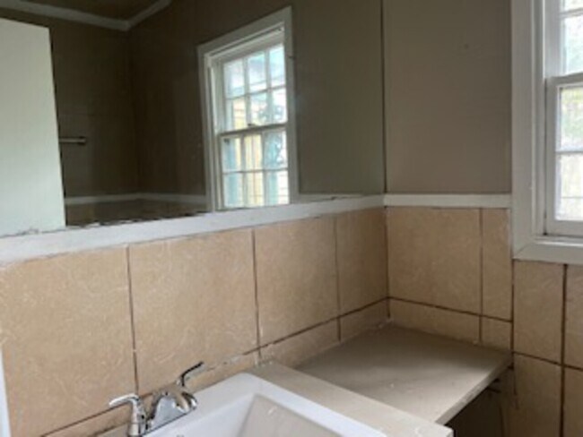 Building Photo - 83 Eugene Ave