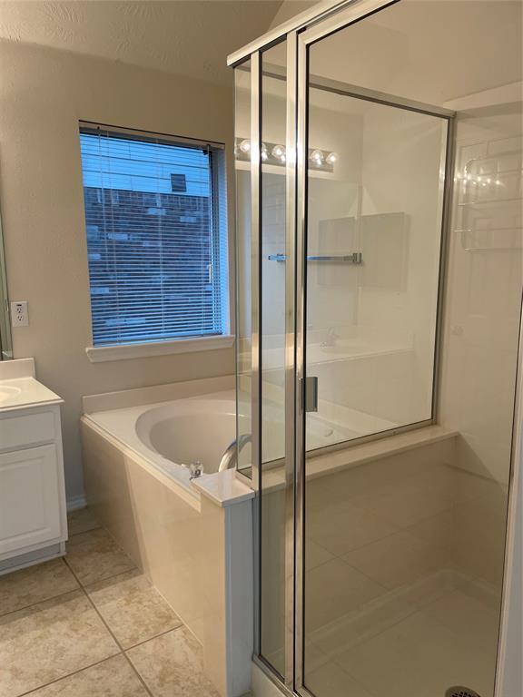 Foto del edificio - 6926 Bear Oaks Dr