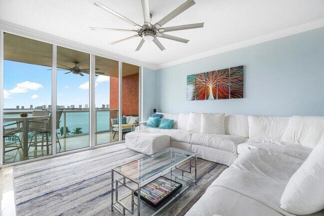 Foto del edificio - 2650 Lake Shore Dr