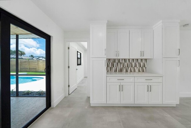 Foto del edificio - 11758 Banyan St