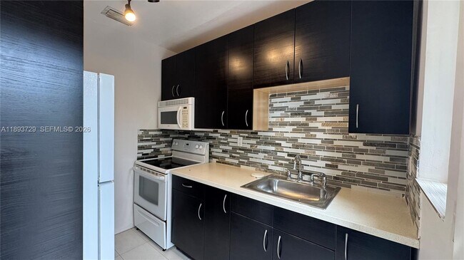 Foto del edificio - 11105 NE 9th Ave