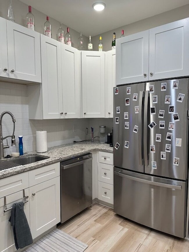 Building Photo - 406 Race St