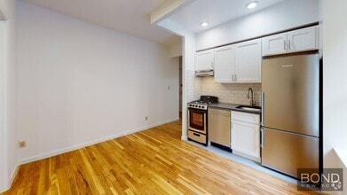 Building Photo - 415 E 73rd St