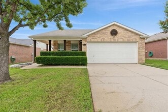 Building Photo - 8821 Tumbleweed Dr