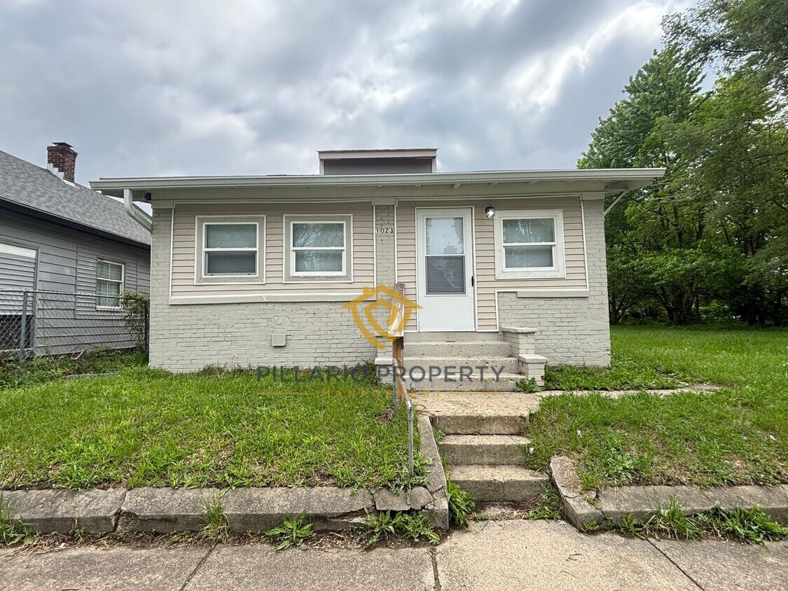 Renovated, 3 Bedroom Near Indy Motor Speedway Home Available NOW! - Renovated, 3 Bedroom Near Indy Motor Speedway Home Available NOW!