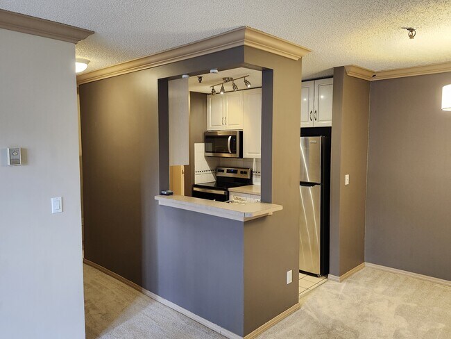 Photo du bâtiment - 727-156 56 Ave SW