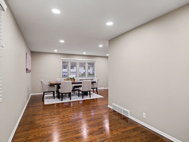Building Photo - 1801 Sherry Dr