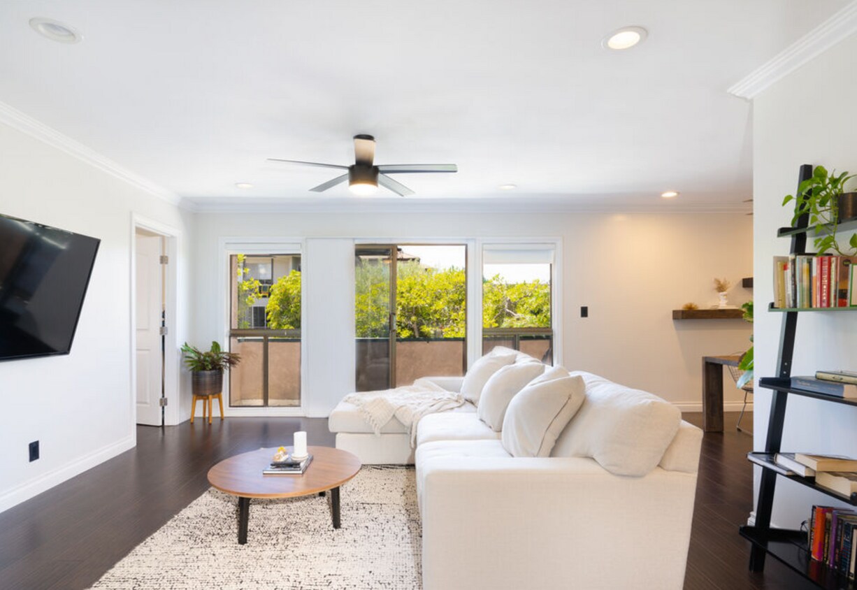 Foto principal - 5651 Windsor Way