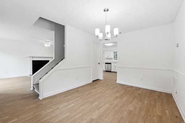 Foto del edificio - 476 Brookfield Way