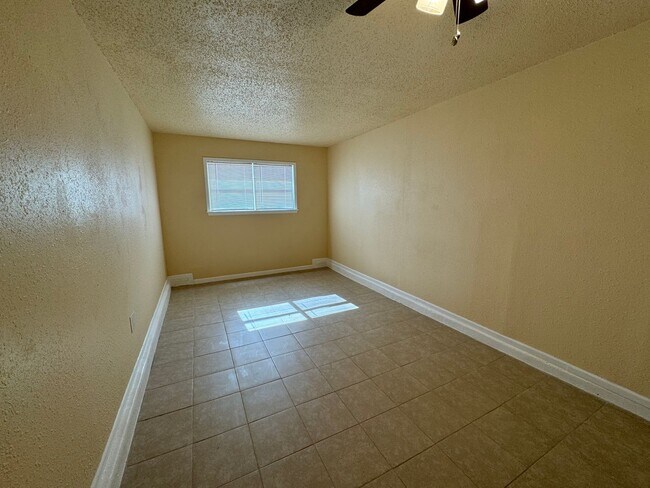 Foto del edificio - Cute 4-bedroom, 2-bathroom home with all c...