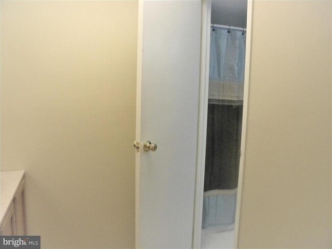 Building Photo - 10300 Bushman Dr