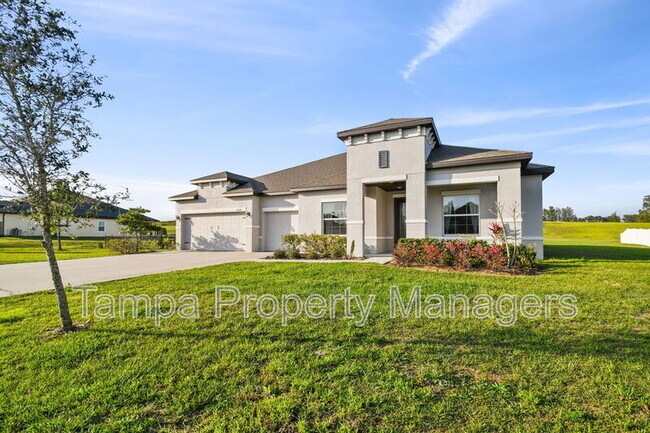 Foto del edificio - 10324 Crestview Heights Ave