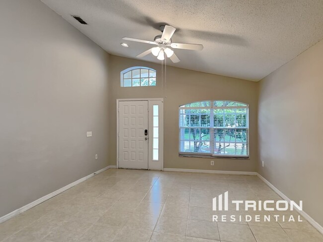 Foto del edificio - 6127 Sand Key Ln