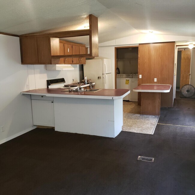 Foto del edificio - 277 Iotla Valley Park Rd