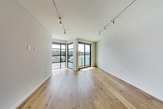Building Photo - 270 Ocean Ave